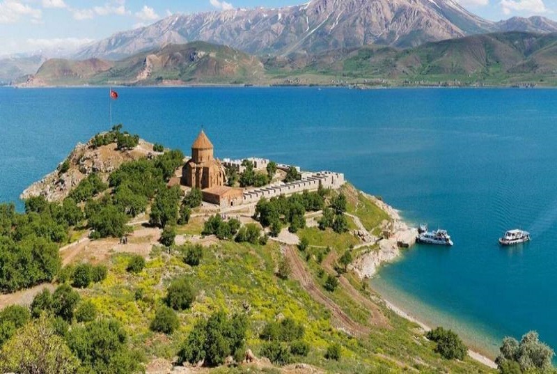 تور وان گروهی از شیراز